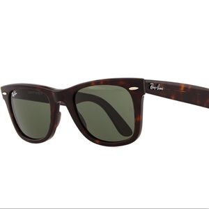 Ray Ban Original Wayfarer in Tortoise Shell